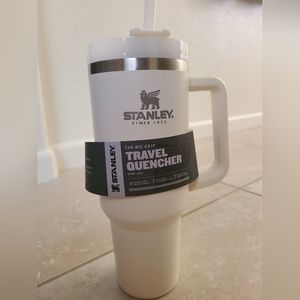 New Stanley 40 oz quencher in cream